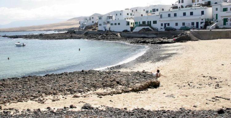شقة El Coral Caleta de Caballo المظهر الخارجي الصورة