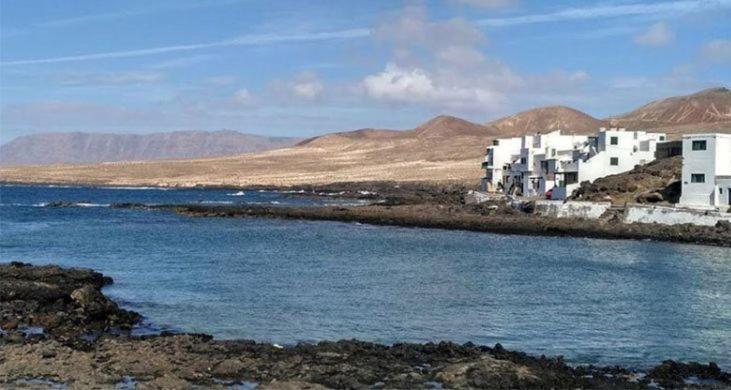 شقة El Coral Caleta de Caballo المظهر الخارجي الصورة